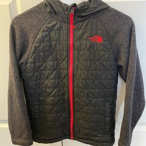 Boys light weight North Face jacket